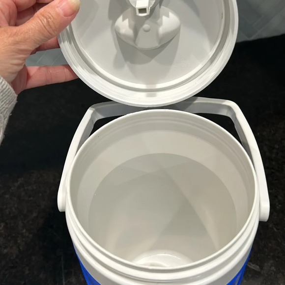 Coleman’s blue water jug 1 gallon - Picture 5 of 5